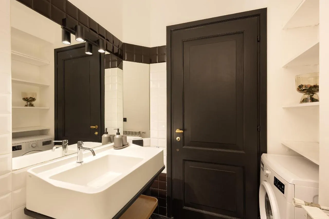 Holiday home Hl Luxury Duomo Apartment - Via Torino, Montenapoleone Milan
